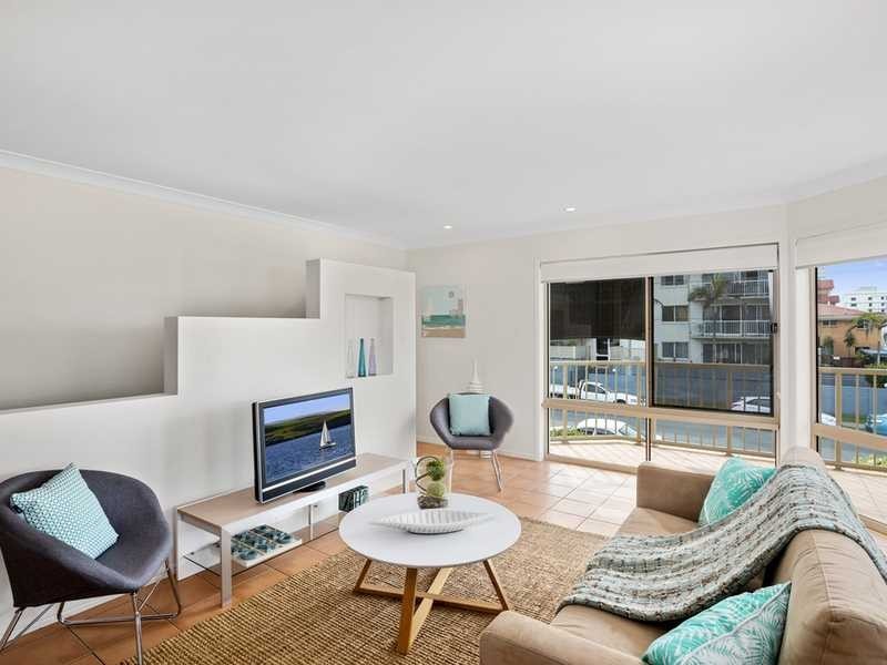 Corner Jefferson Lane and Fifteenth Avenue, Palm Beach QLD 4221