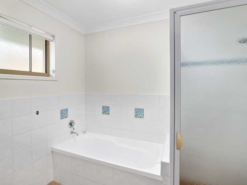 Corner Jefferson Lane and Fifteenth Avenue, Palm Beach QLD 4221