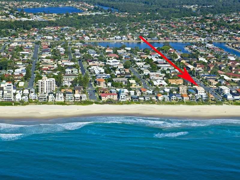 Corner Jefferson Lane and Fifteenth Avenue, Palm Beach QLD 4221