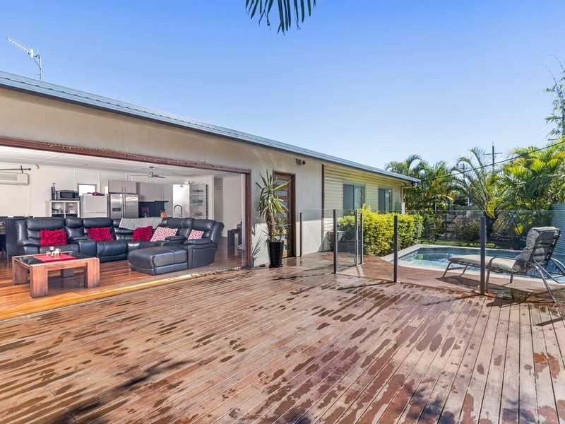 12 Tahiti Avenue, Palm Beach QLD 4221