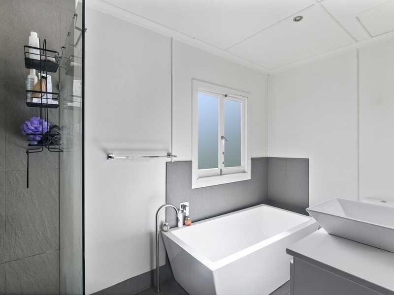 12 Tahiti Avenue, Palm Beach QLD 4221