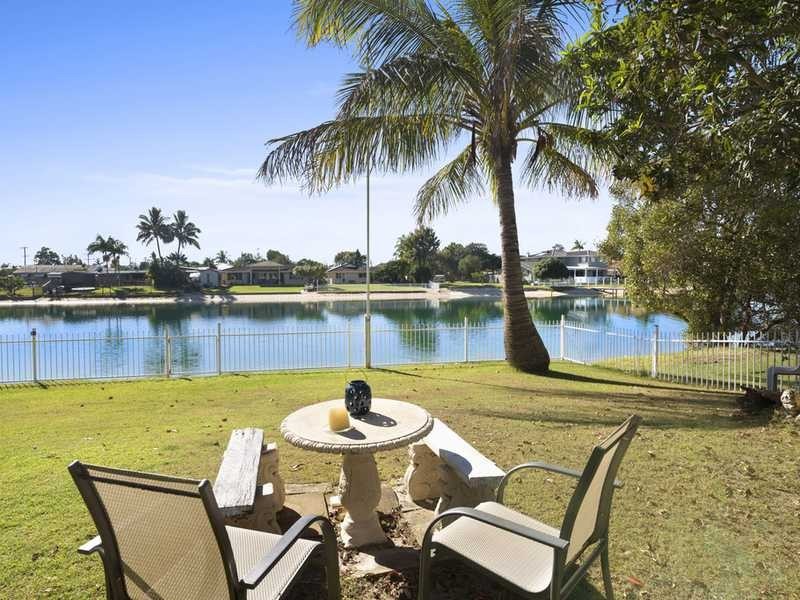 58 Mallawa Drive, Palm Beach QLD 4221