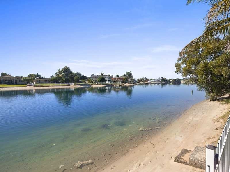 58 Mallawa Drive, Palm Beach QLD 4221