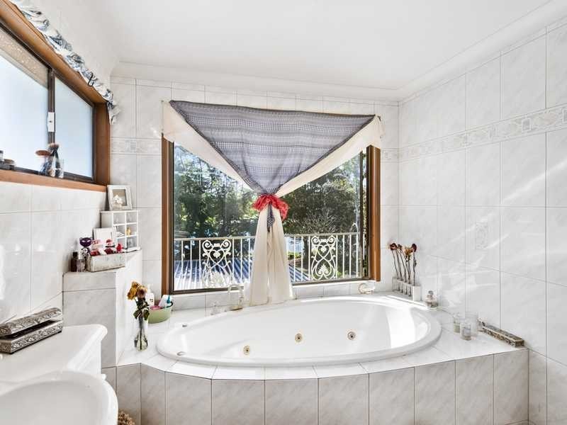 58 Mallawa Drive, Palm Beach QLD 4221
