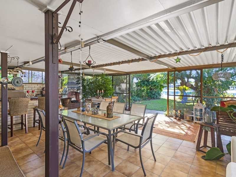58 Mallawa Drive, Palm Beach QLD 4221