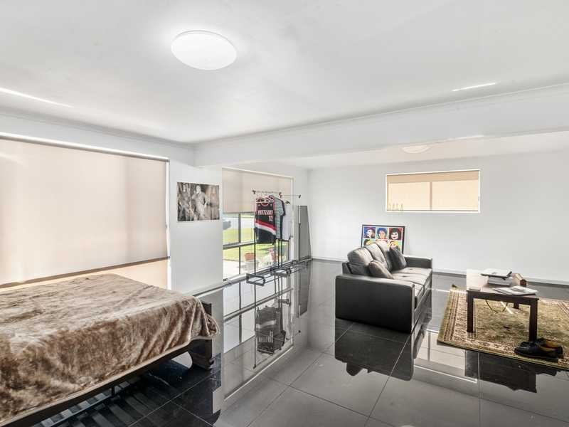 3 Ling Place, Palm Beach QLD 4221