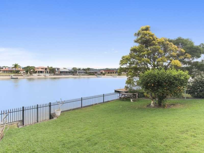 130 Melaleuca Drive, Palm Beach QLD 4221