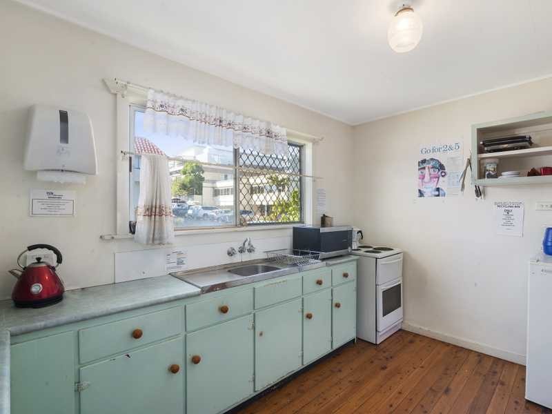 30 Palm Beach Avenue, Palm Beach QLD 4221