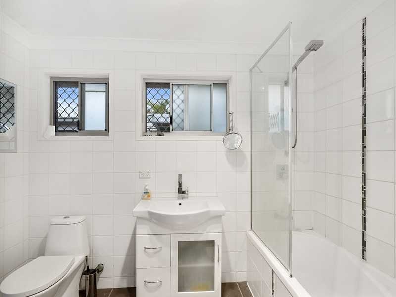 17 Thirteenth Avenue, Palm Beach QLD 4221