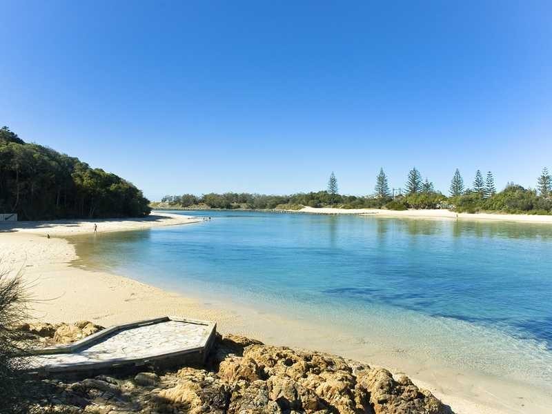 17 Thirteenth Avenue, Palm Beach QLD 4221