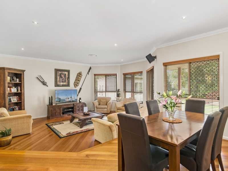 16 Jamberoo Court, Tallebudgera QLD 4228