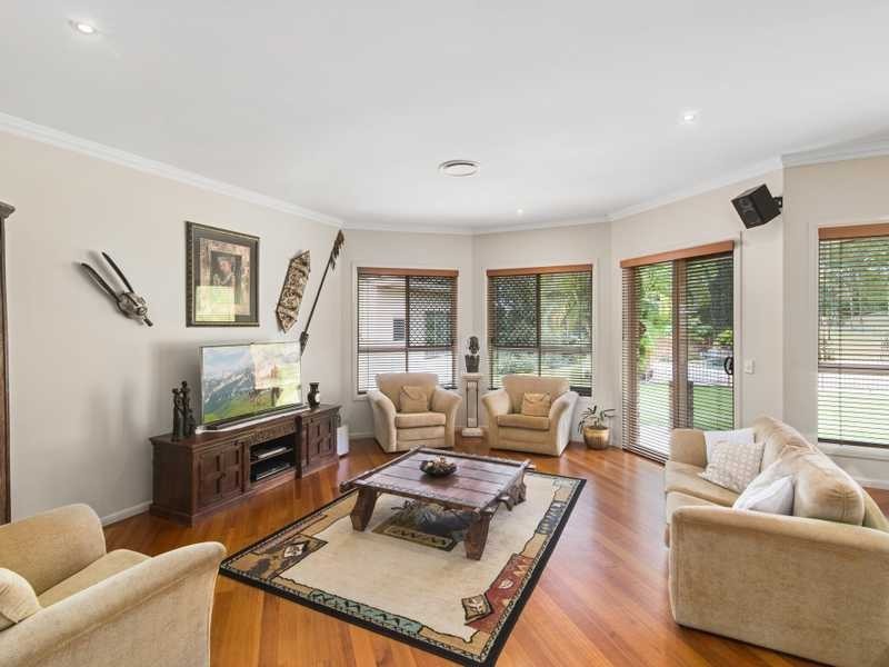 16 Jamberoo Court, Tallebudgera QLD 4228