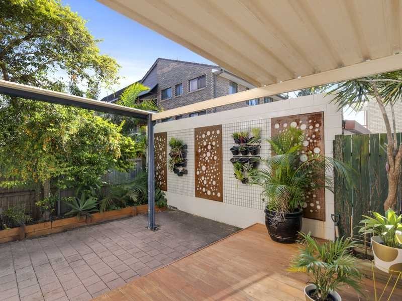 1/25 Fifteenth Avenue, Palm Beach QLD 4221