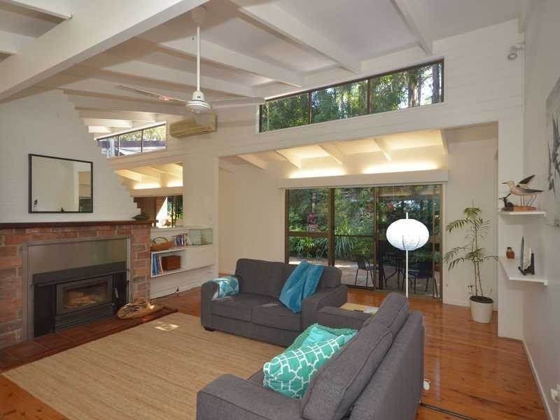 56 Simpsons Road, Currumbin Waters QLD 4223