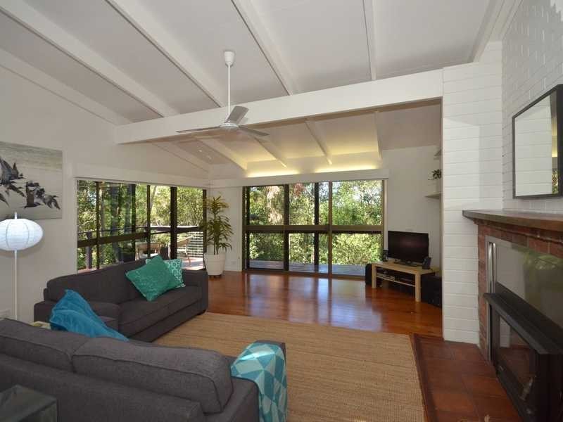 56 Simpsons Road, Currumbin Waters QLD 4223