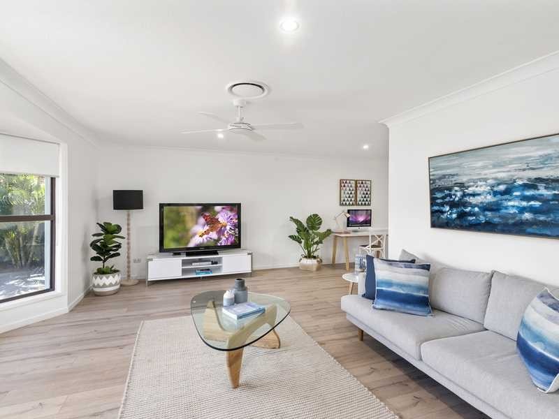 16 Japonica Drive, Palm Beach QLD 4221