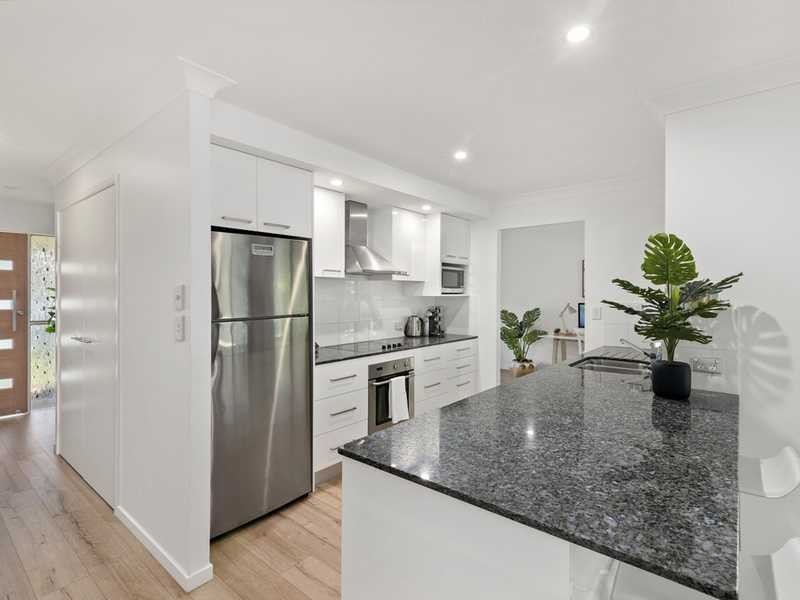 16 Japonica Drive, Palm Beach QLD 4221