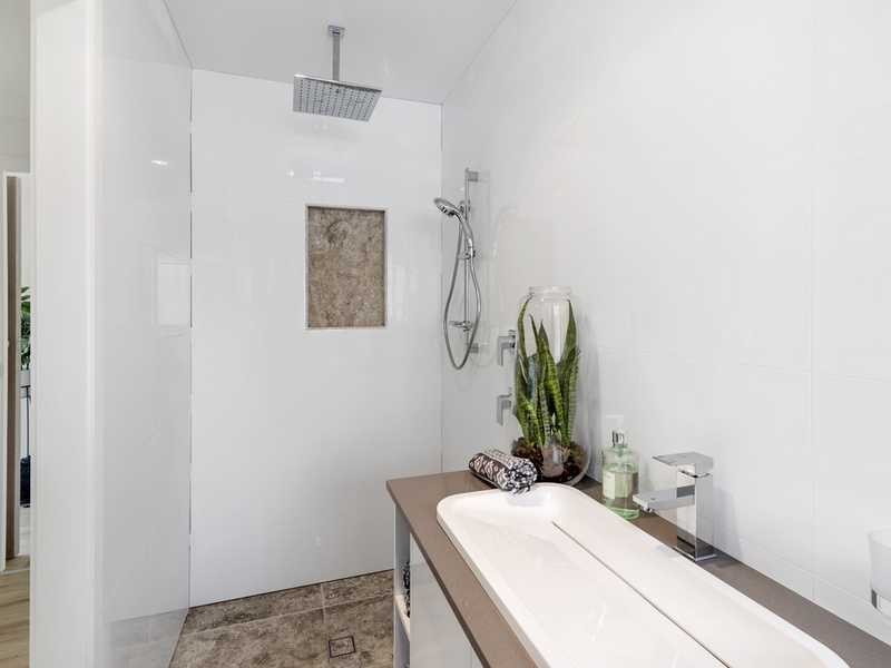 16 Japonica Drive, Palm Beach QLD 4221