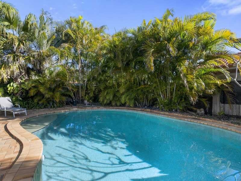 36 Chippendale Crescent, Currumbin Waters QLD 4223
