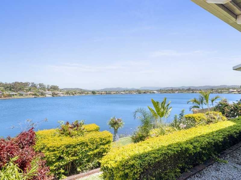 25 Angelica Street, Elanora QLD 4221