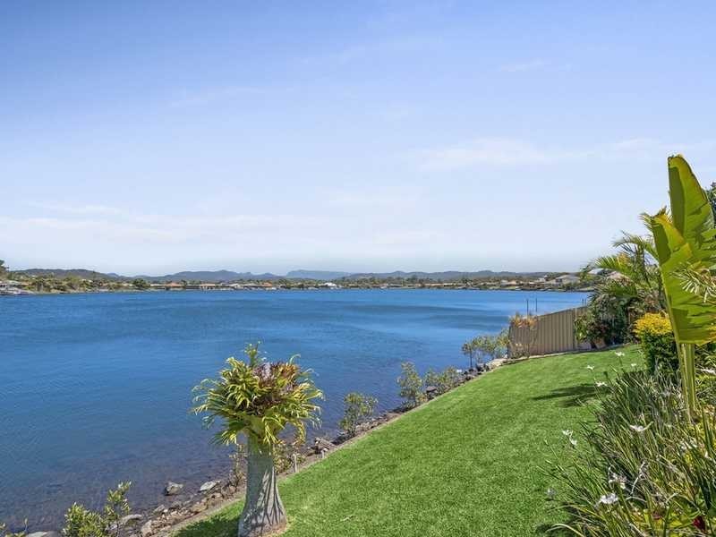 25 Angelica Street, Elanora QLD 4221