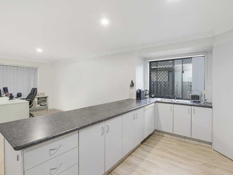 2 Tipuana Drive, Elanora QLD 4221