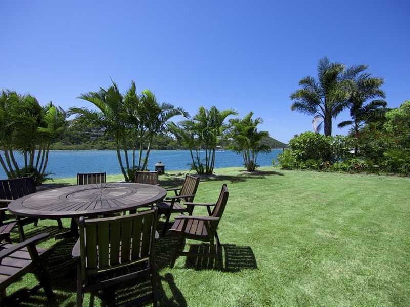 97 Tallebudgera Drive, Palm Beach QLD 4221