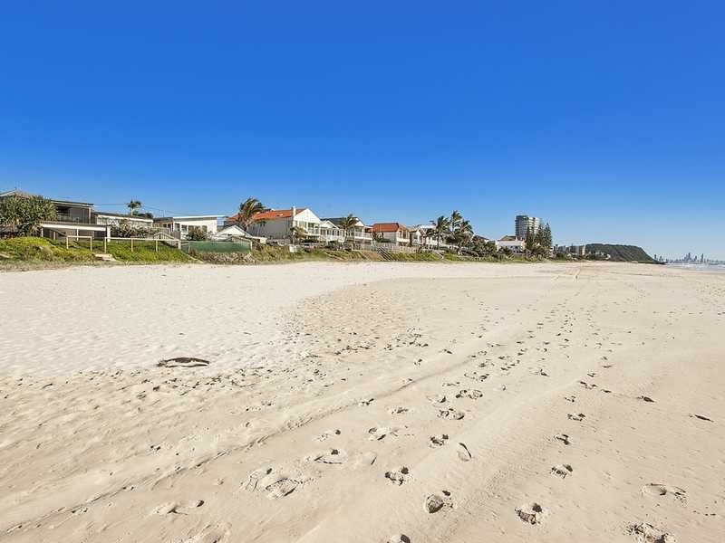 2/16 Second Avenue, Palm Beach QLD 4221