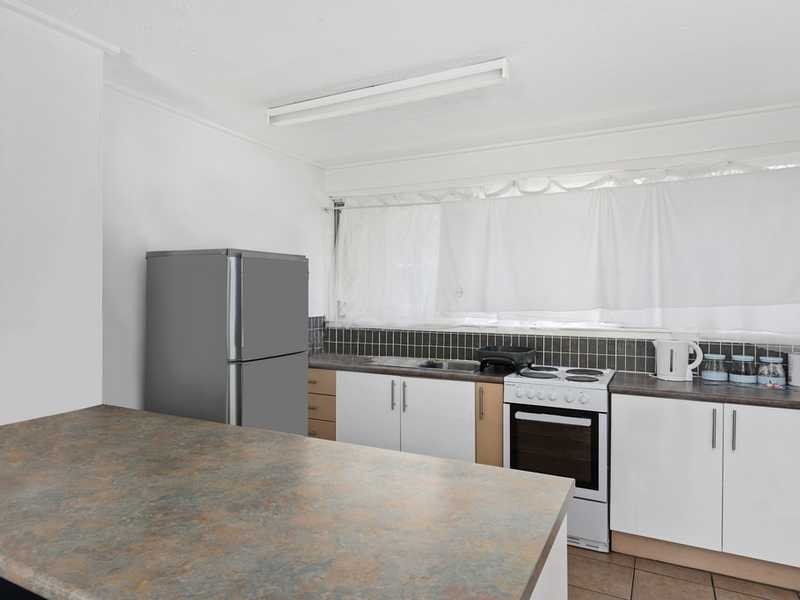 1/9 Weemala Street, Chevron Island QLD 4217