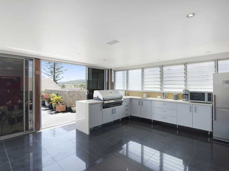 9/271 Golden Four Drive, Bilinga QLD 4225