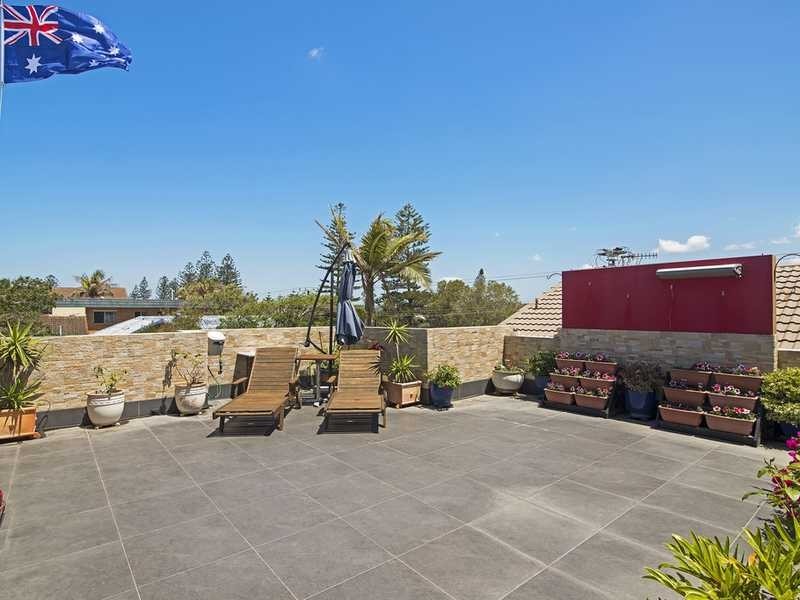 9/271 Golden Four Drive, Bilinga QLD 4225