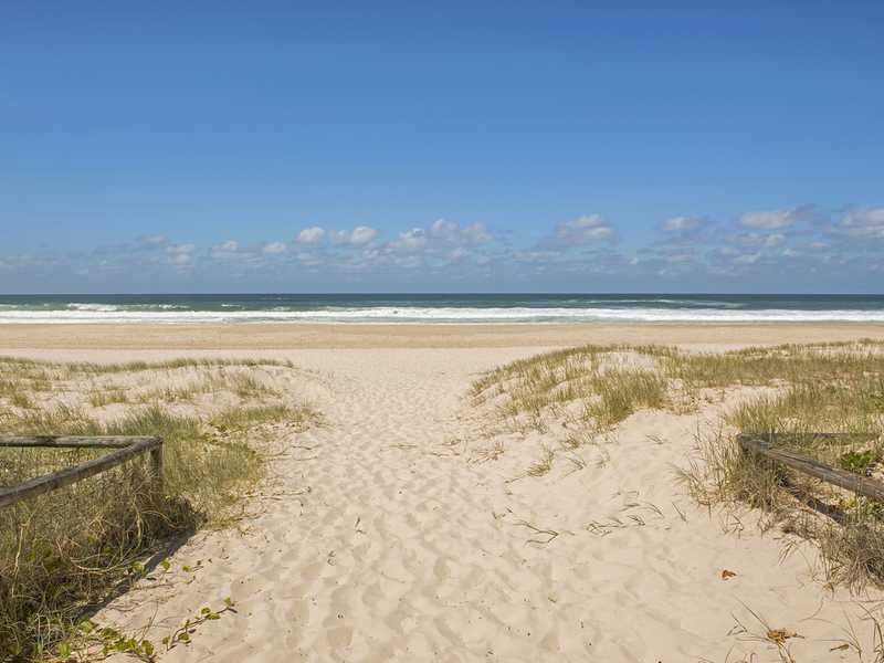 9/271 Golden Four Drive, Bilinga QLD 4225