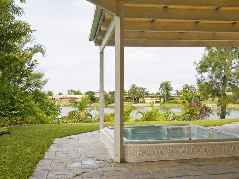 11 Placid Court, Varsity Lakes QLD 4227