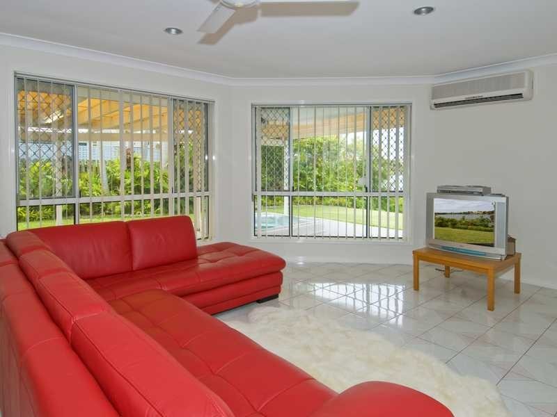 11 Placid Court, Varsity Lakes QLD 4227