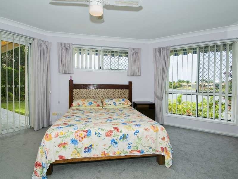 11 Placid Court, Varsity Lakes QLD 4227