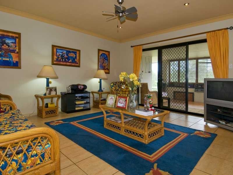 19 Tussock Crescent, Elanora QLD 4221