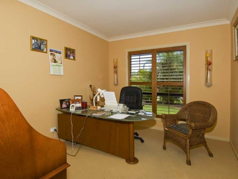 19 Tussock Crescent, Elanora QLD 4221