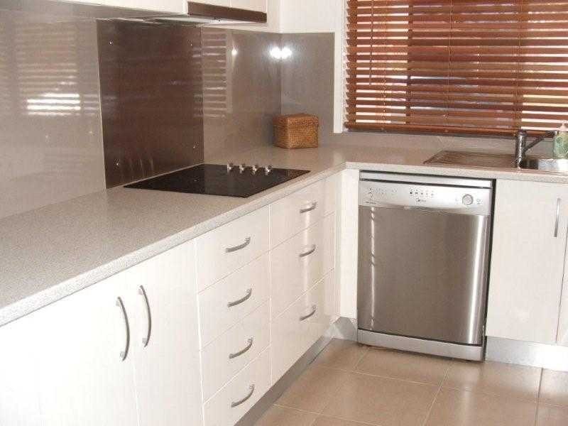6 Clives Circuit, Currumbin Waters QLD 4223