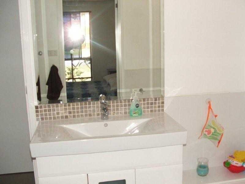 6 Clives Circuit, Currumbin Waters QLD 4223