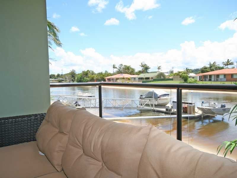 Unit 2/11 Barracuda Court, Palm Beach QLD 4221