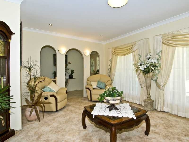 7 Rottnest Court, Elanora QLD 4221