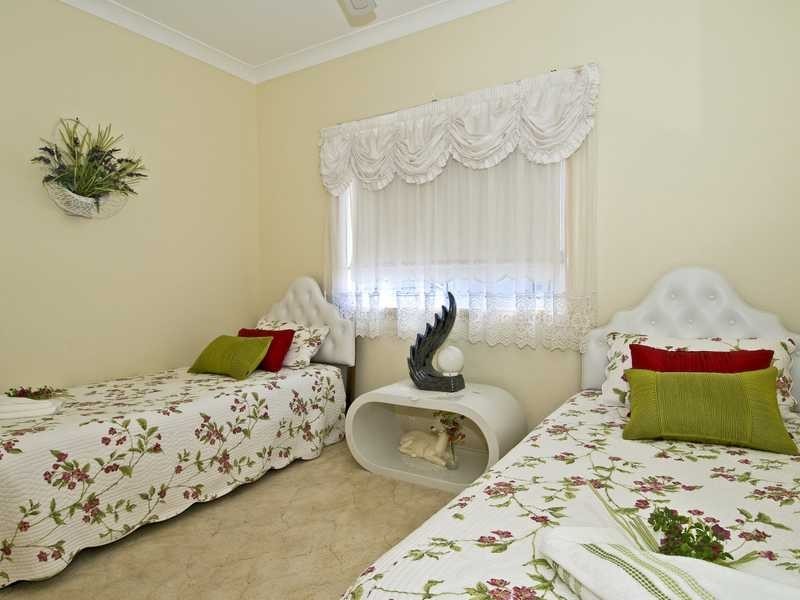 7 Rottnest Court, Elanora QLD 4221
