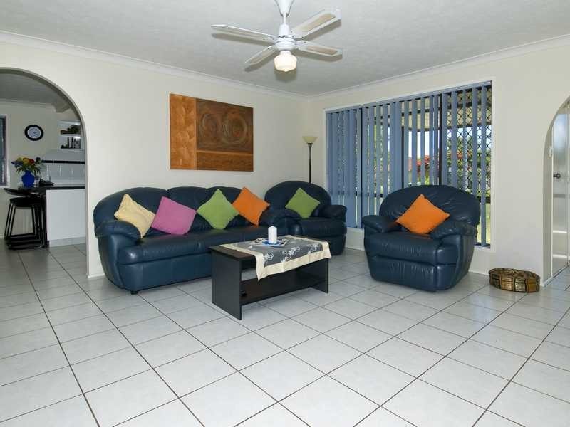 73 KP McGrath Drive, Elanora QLD 4221
