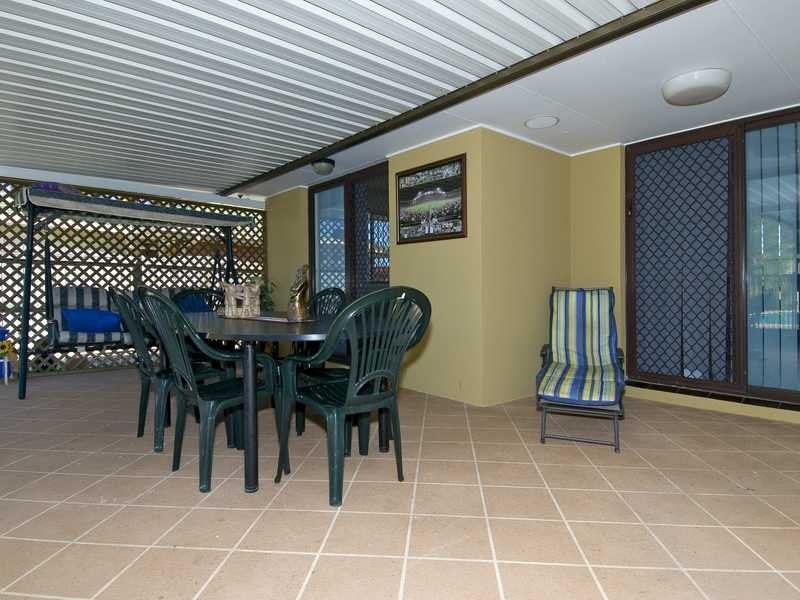 73 KP McGrath Drive, Elanora QLD 4221