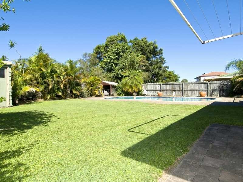 73 KP McGrath Drive, Elanora QLD 4221