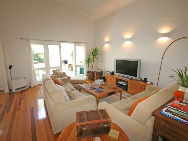 5 Woodgee Street, Currumbin QLD 4223
