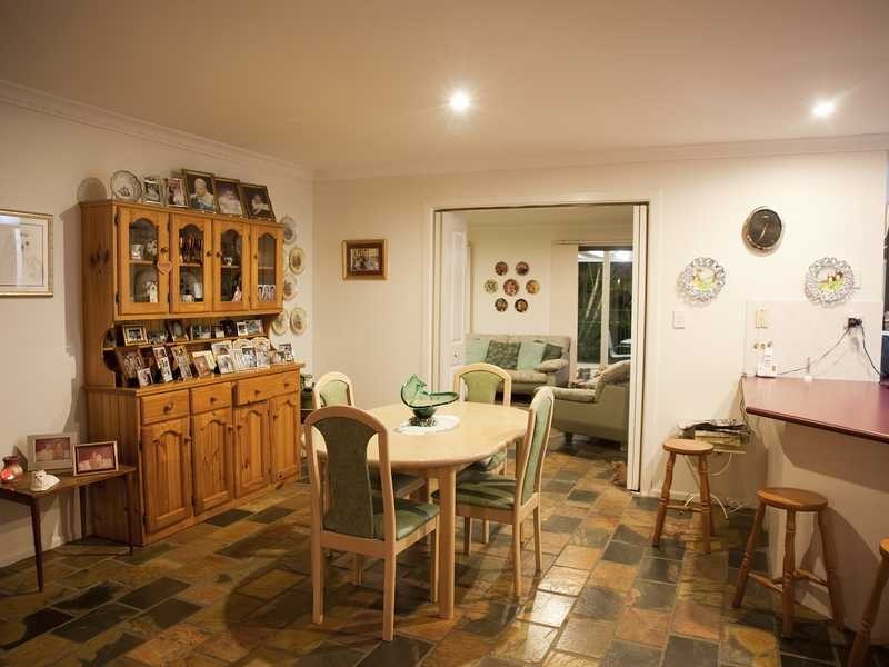 30 Cornwall Drive, Elanora QLD 4221