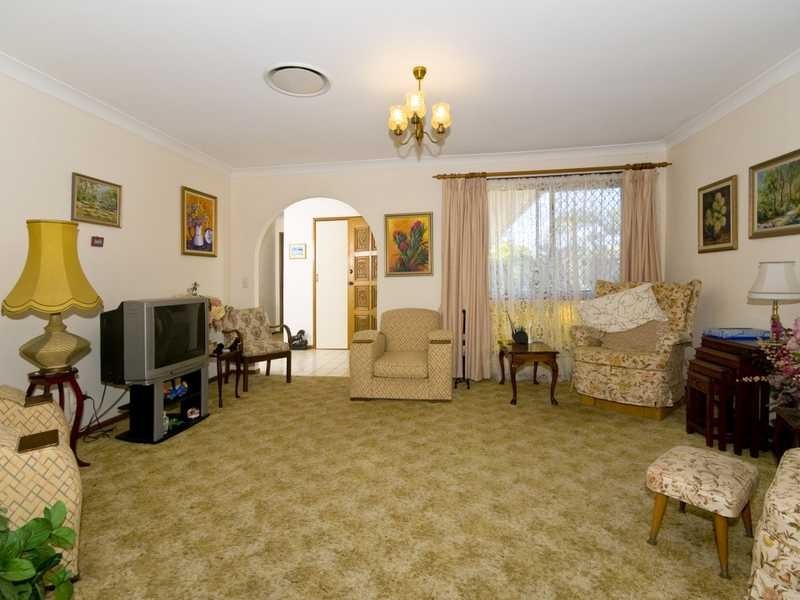 19 Mahogany Drive, Palm Beach QLD 4221