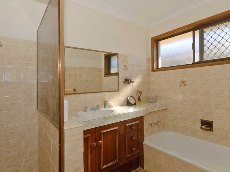 19 Mahogany Drive, Palm Beach QLD 4221