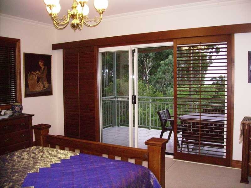 77 Crest Drive, Currumbin QLD 4223